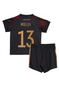 Duitsland Thomas Muller #13 Babytruitje Uit tenue Kind WK 2022 Korte Mouw (+ Korte broeken)